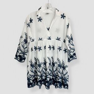 Ivy Jane Size Small Tunic White Blue Floral Embroidered 3/4 Sleeve Cottagecore